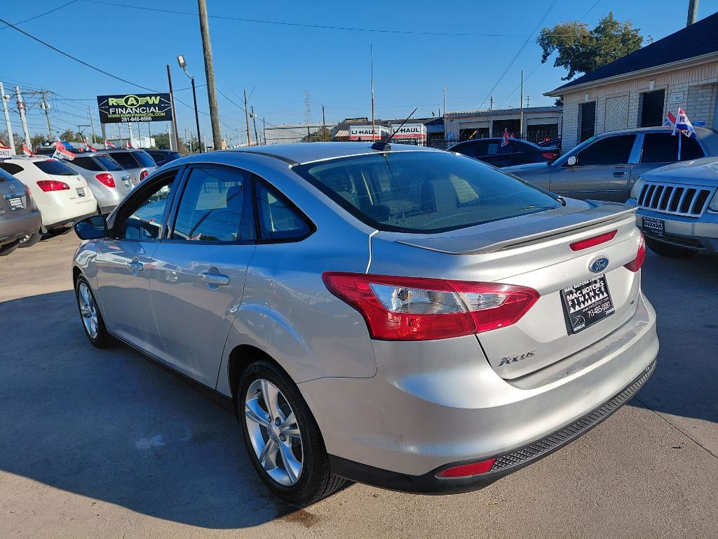 2012 Ford Focus Image 2