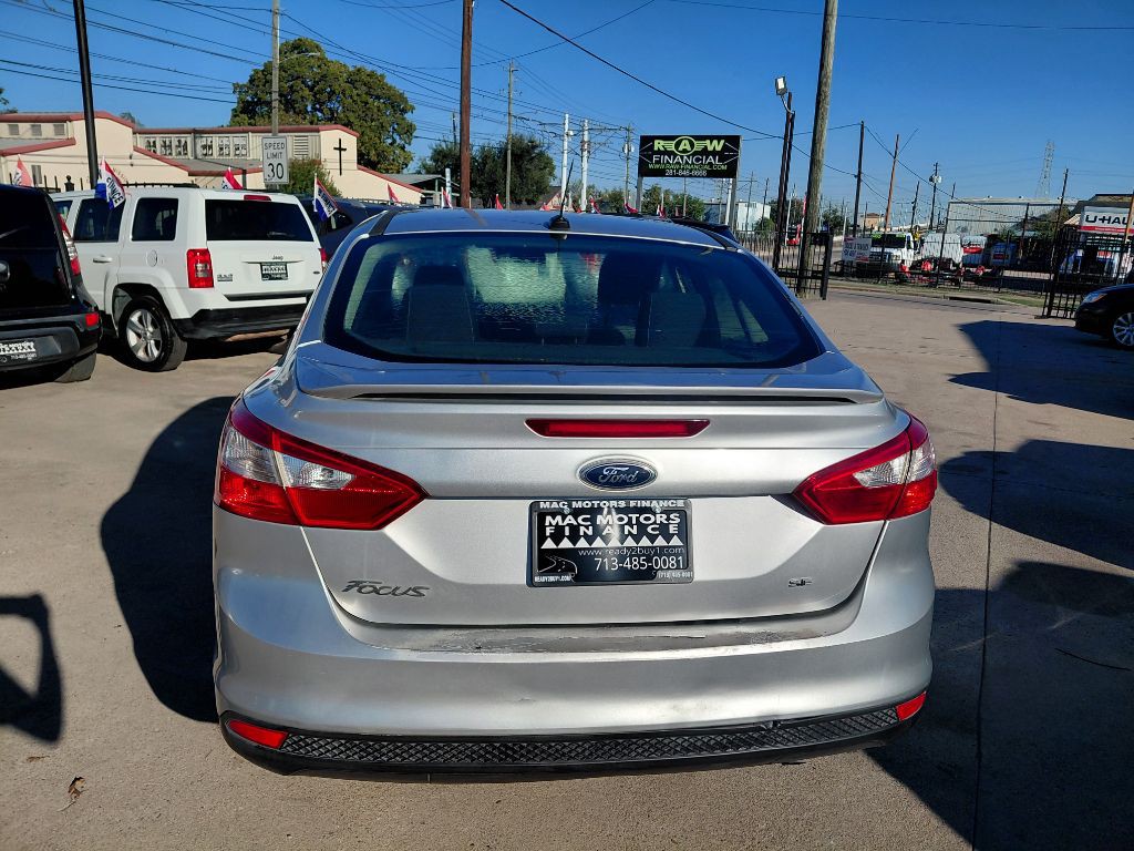 2012 Ford Focus Image 5