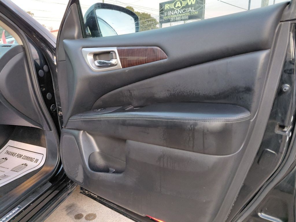 2013 Nissan Pathfinder Image 13