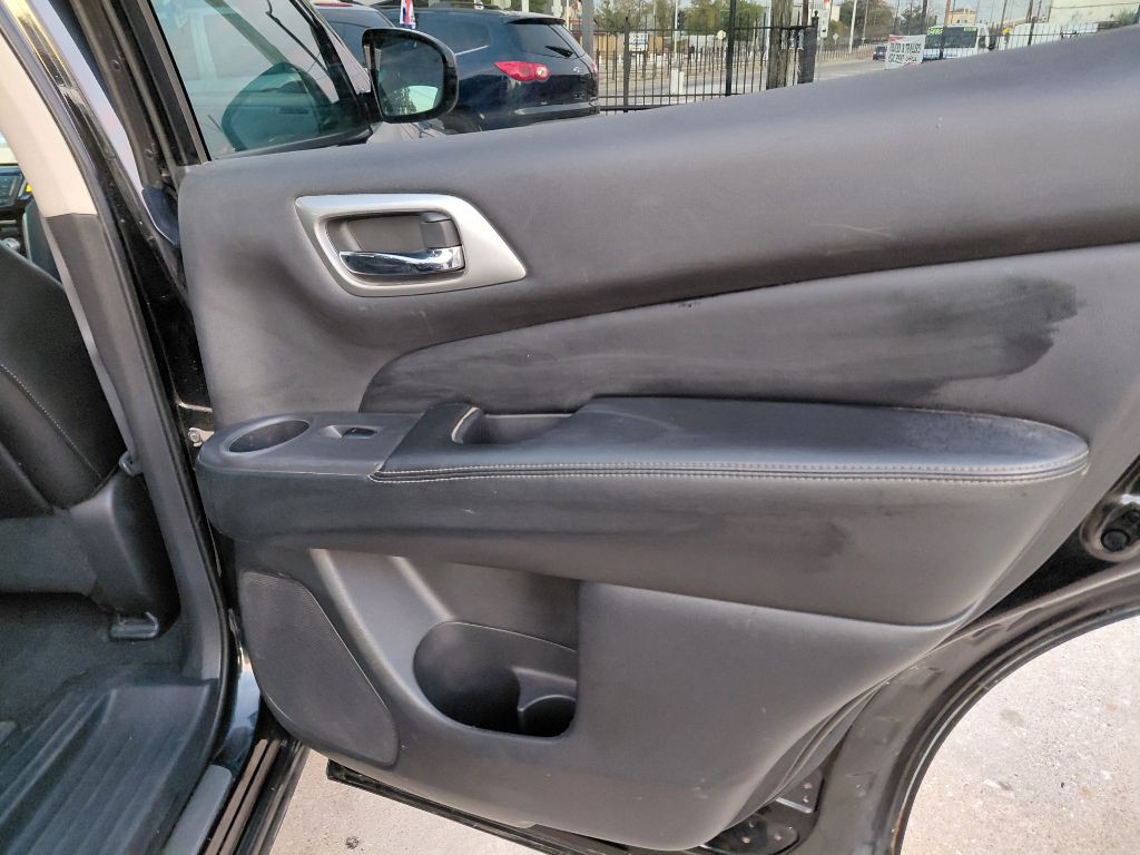 2013 Nissan Pathfinder Image 15