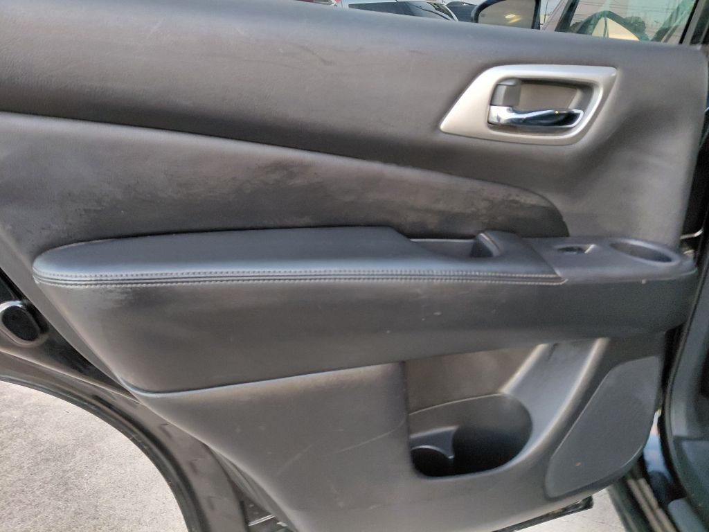 2013 Nissan Pathfinder Image 17