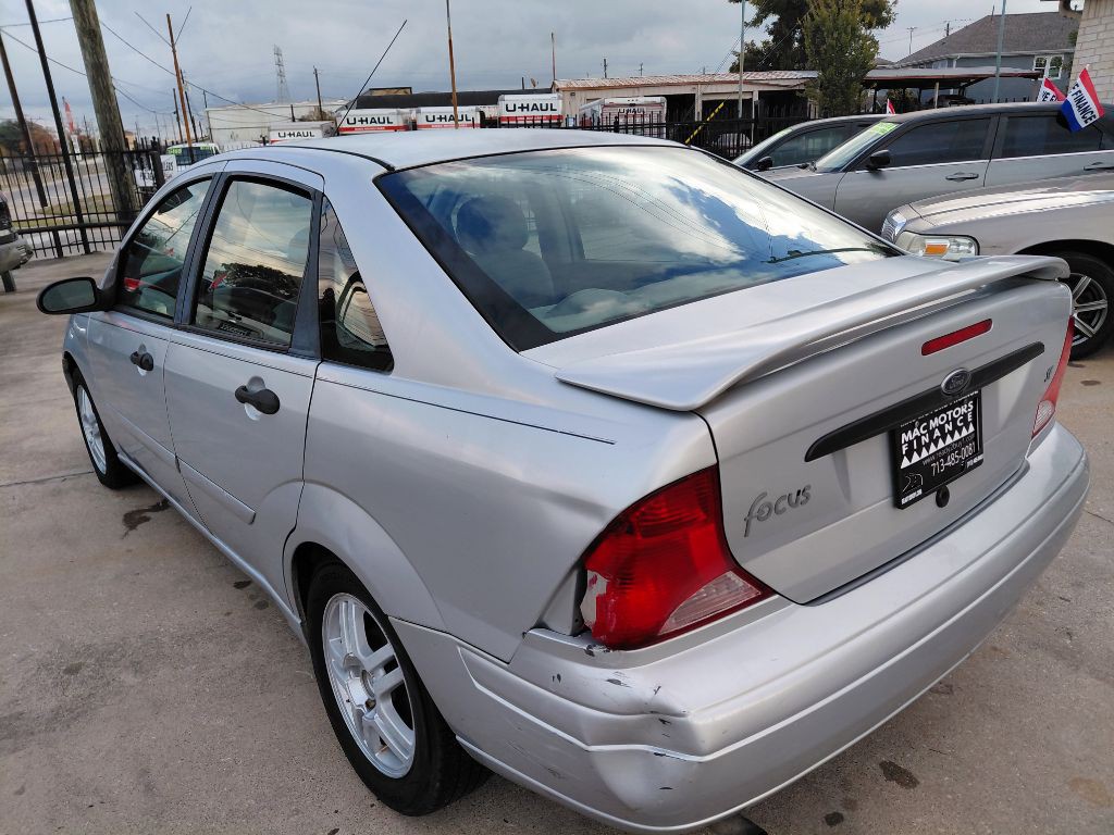 2000 Ford Focus Image 15