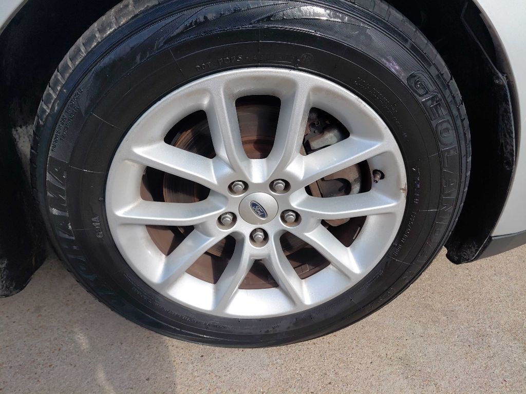 2014 Ford Taurus Image 23