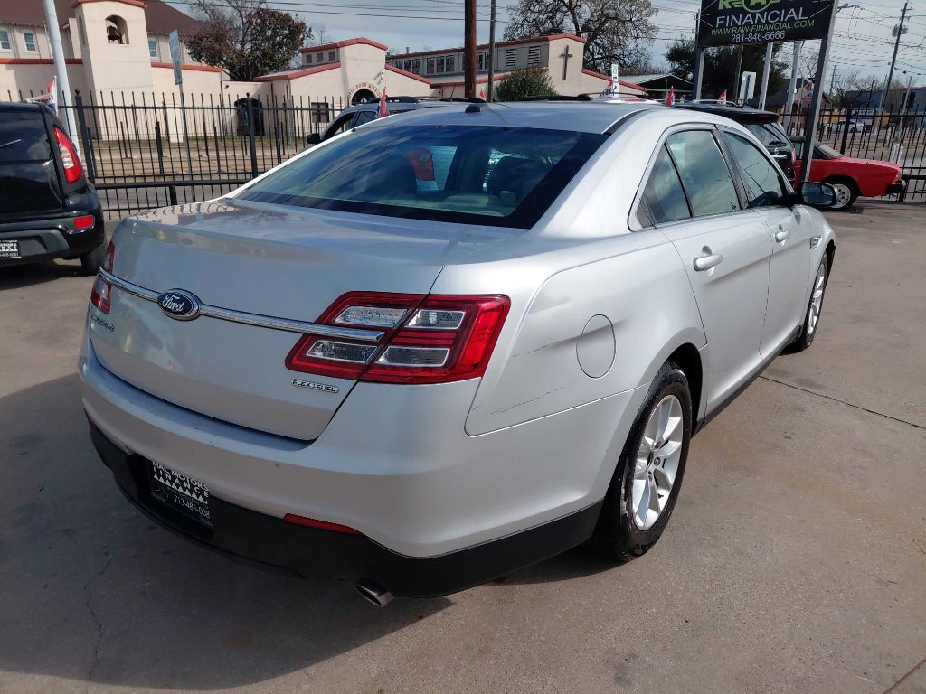 2014 Ford Taurus Image 26