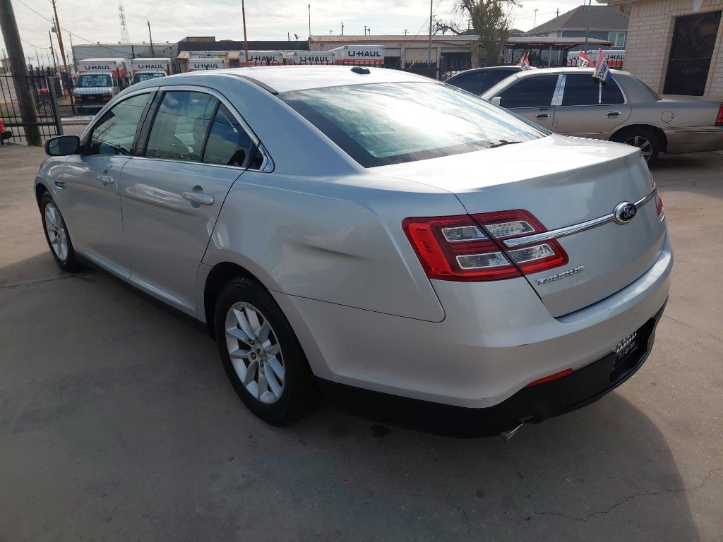 2014 Ford Taurus Image 29