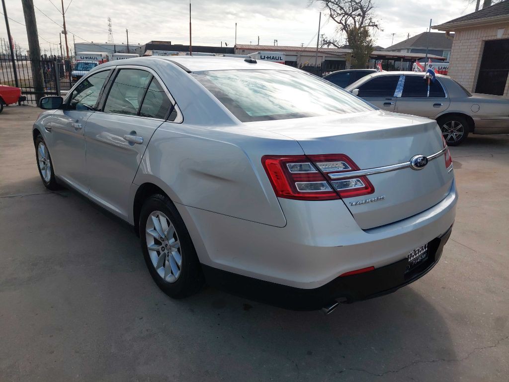 2014 Ford Taurus Image 8