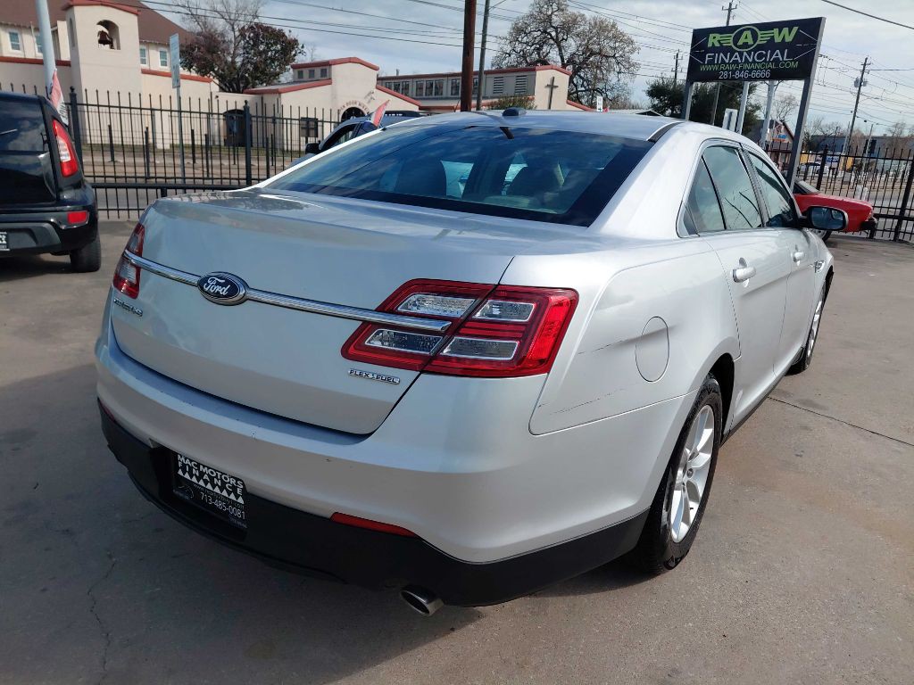 2014 Ford Taurus Image 18