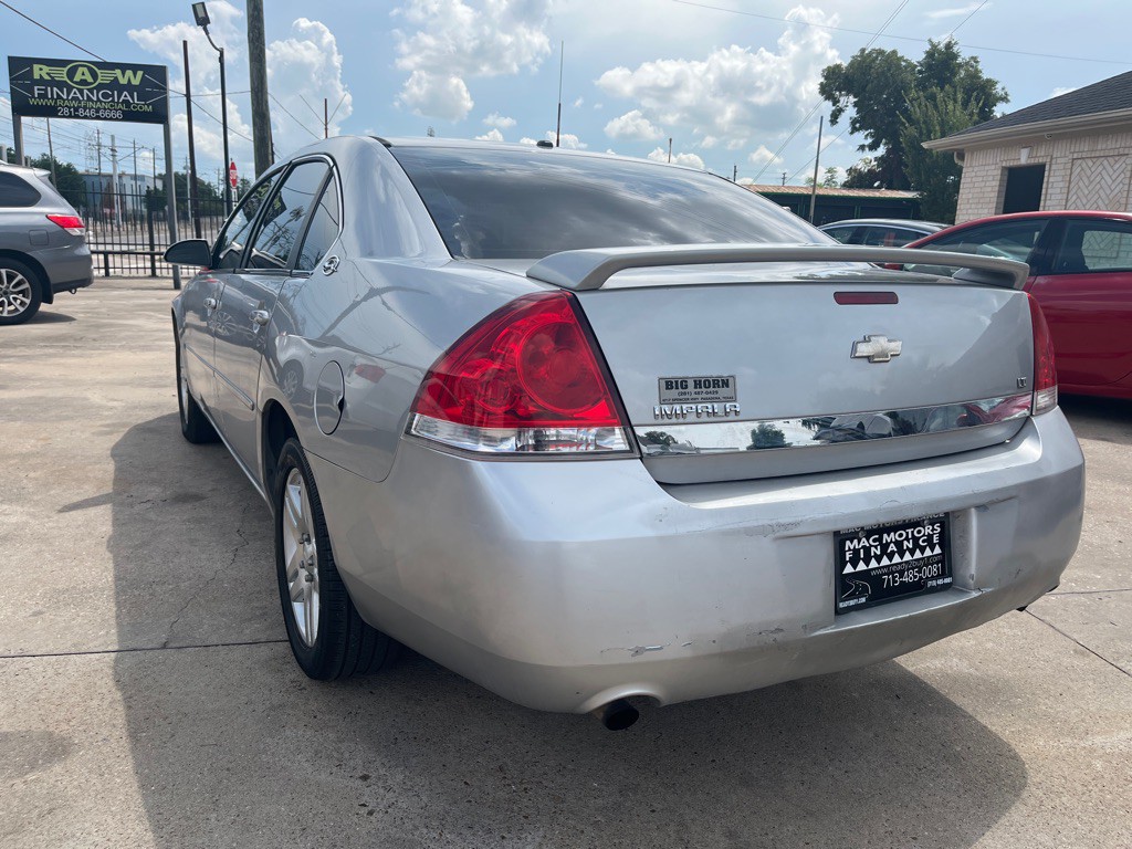 2007 Chevrolet Impala Image 2