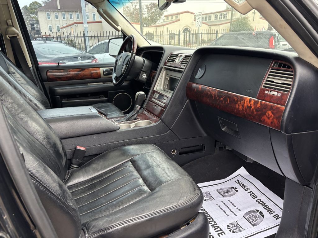 2003 Lincoln Navigator Image 5