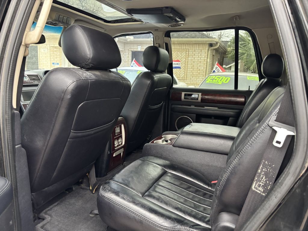 2003 Lincoln Navigator Image 7