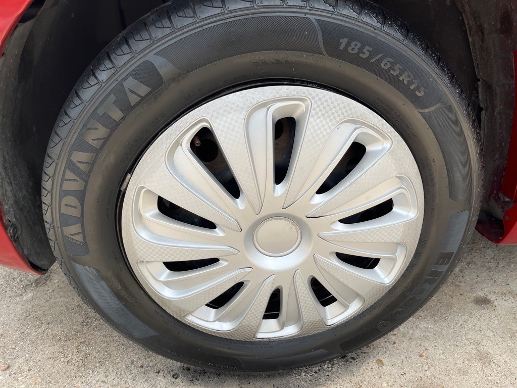 2014 Nissan Versa Image 16