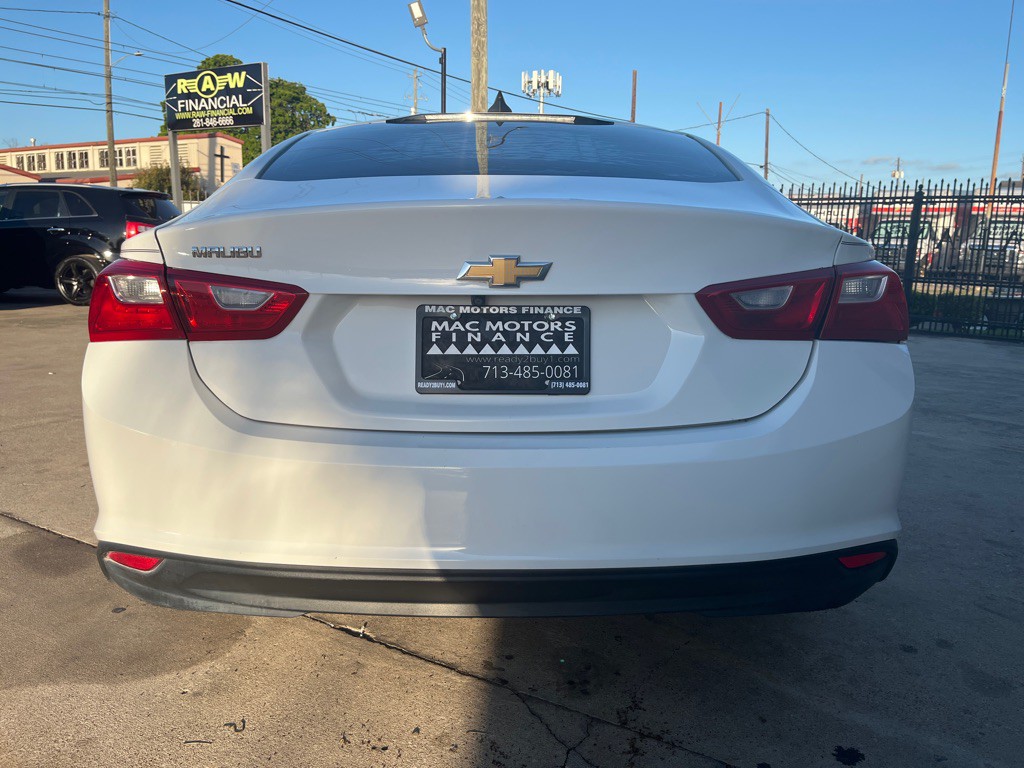 2017 Chevrolet Malibu Image 5