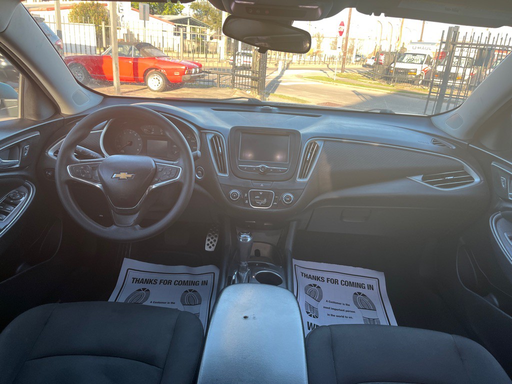 2017 Chevrolet Malibu Image 15