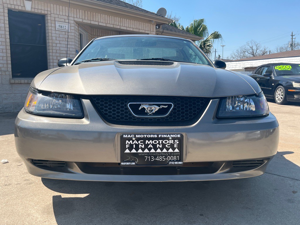 2002 Ford Mustang Image 9