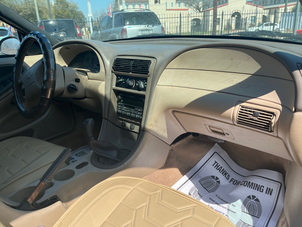 2002 Ford Mustang Image 17