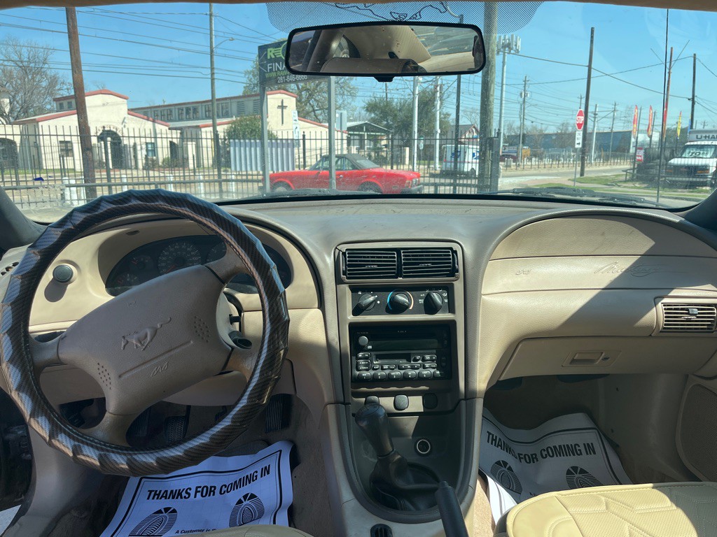 2002 Ford Mustang Image 19