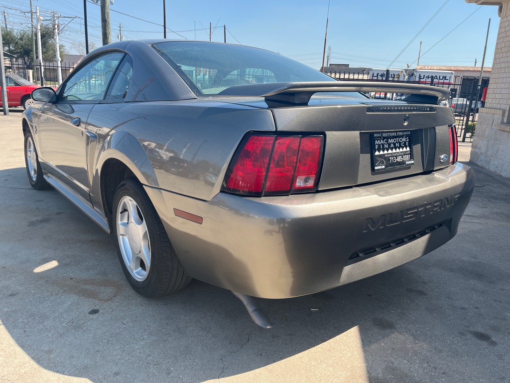 2002 Ford Mustang Image 20