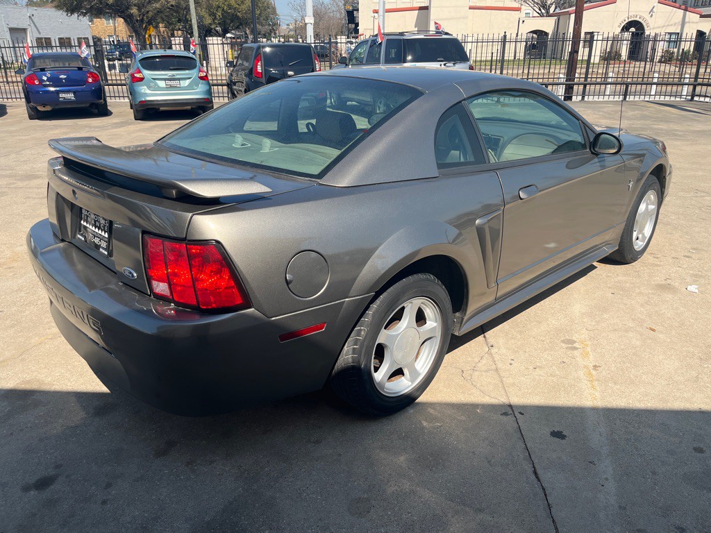 2002 Ford Mustang Image 23