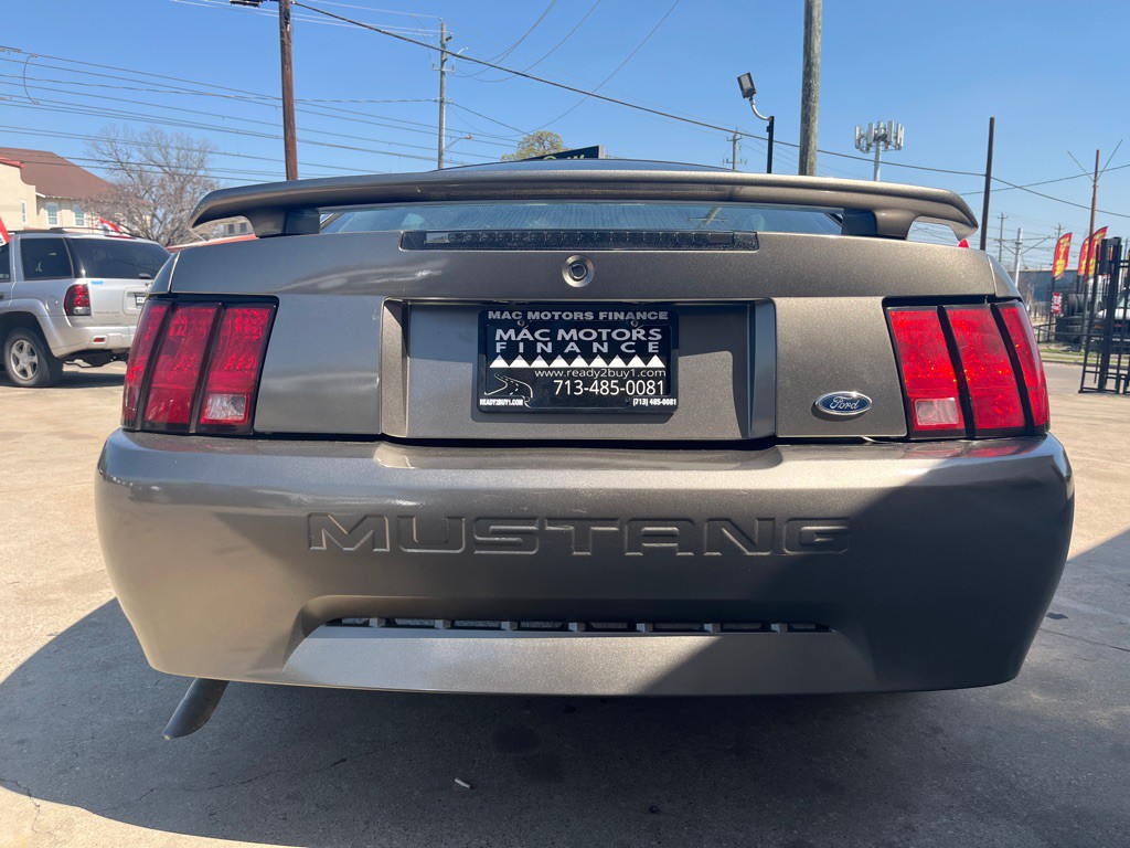 2002 Ford Mustang Image 28