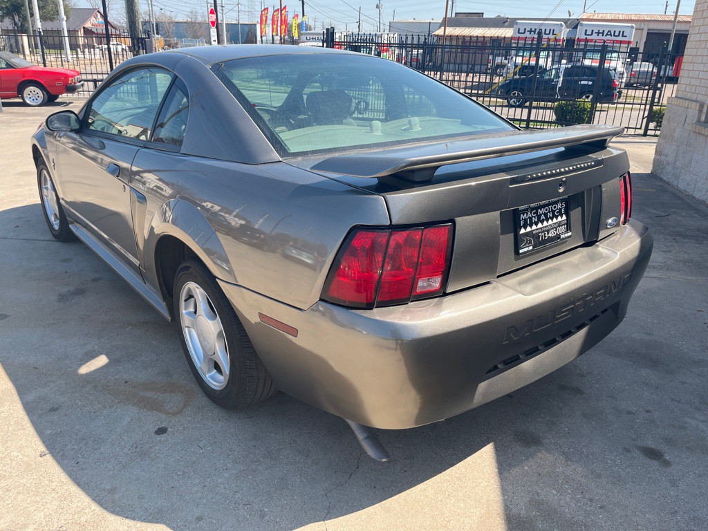 2002 Ford Mustang Image 31