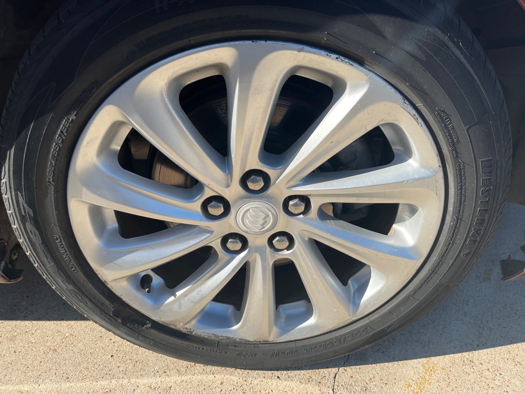 2015 Buick Lacrosse Image 26