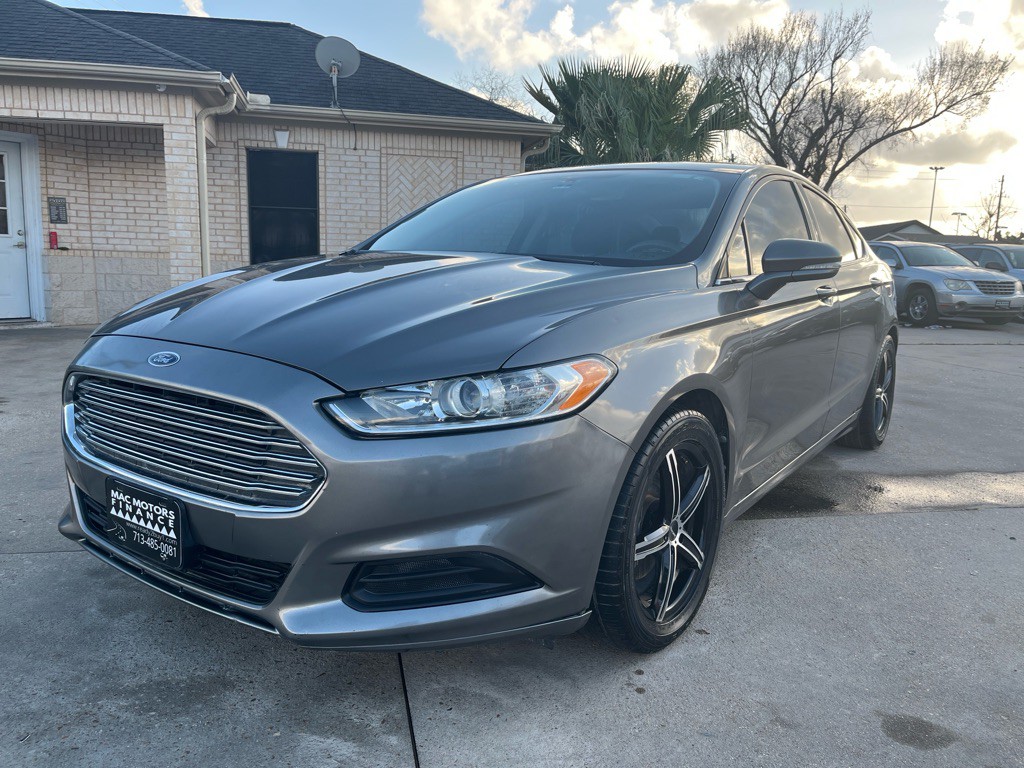 2013 Ford Fusion Image 2