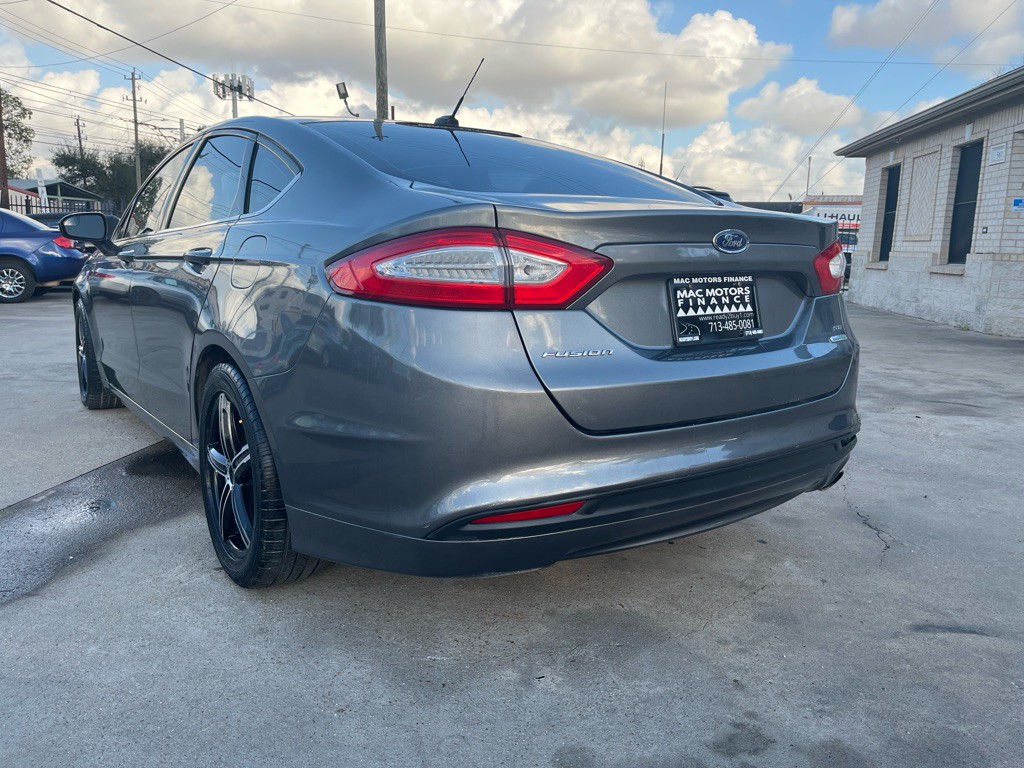 2013 Ford Fusion Image 4