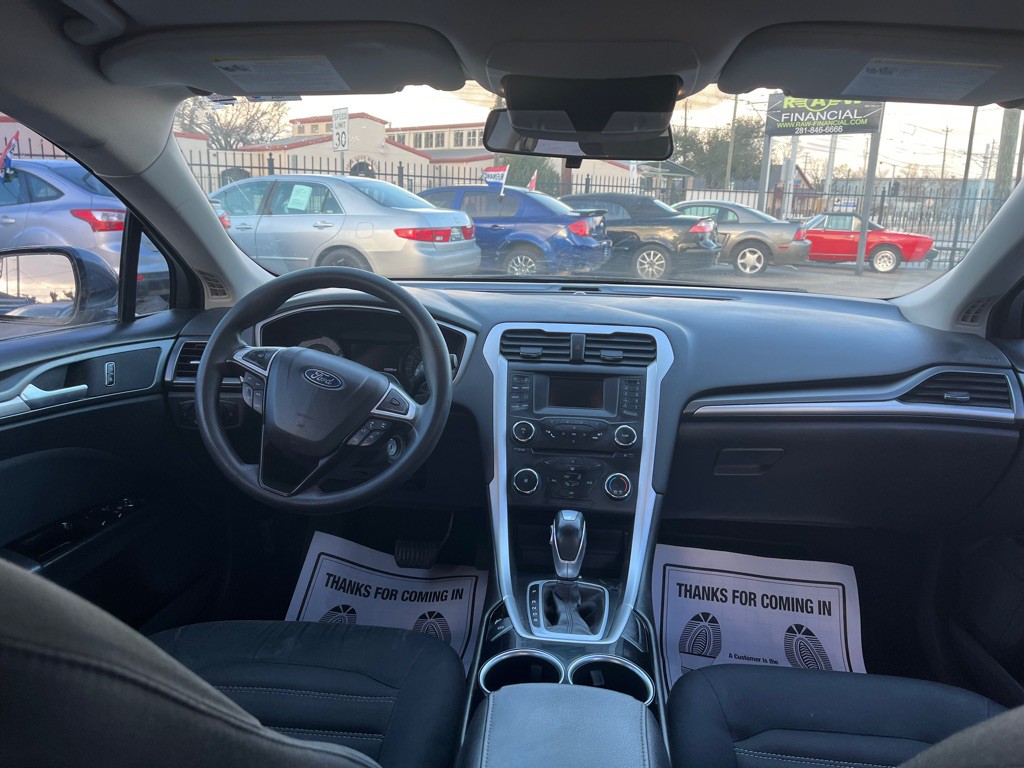 2013 Ford Fusion Image 19