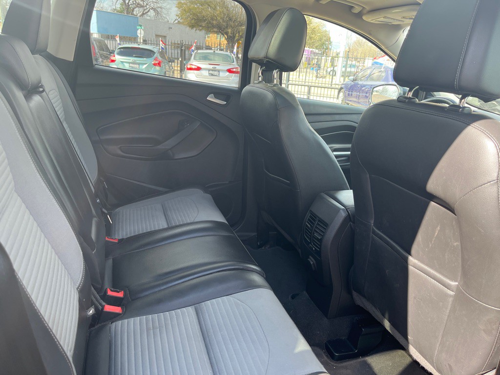 2017 Ford Escape Image 19