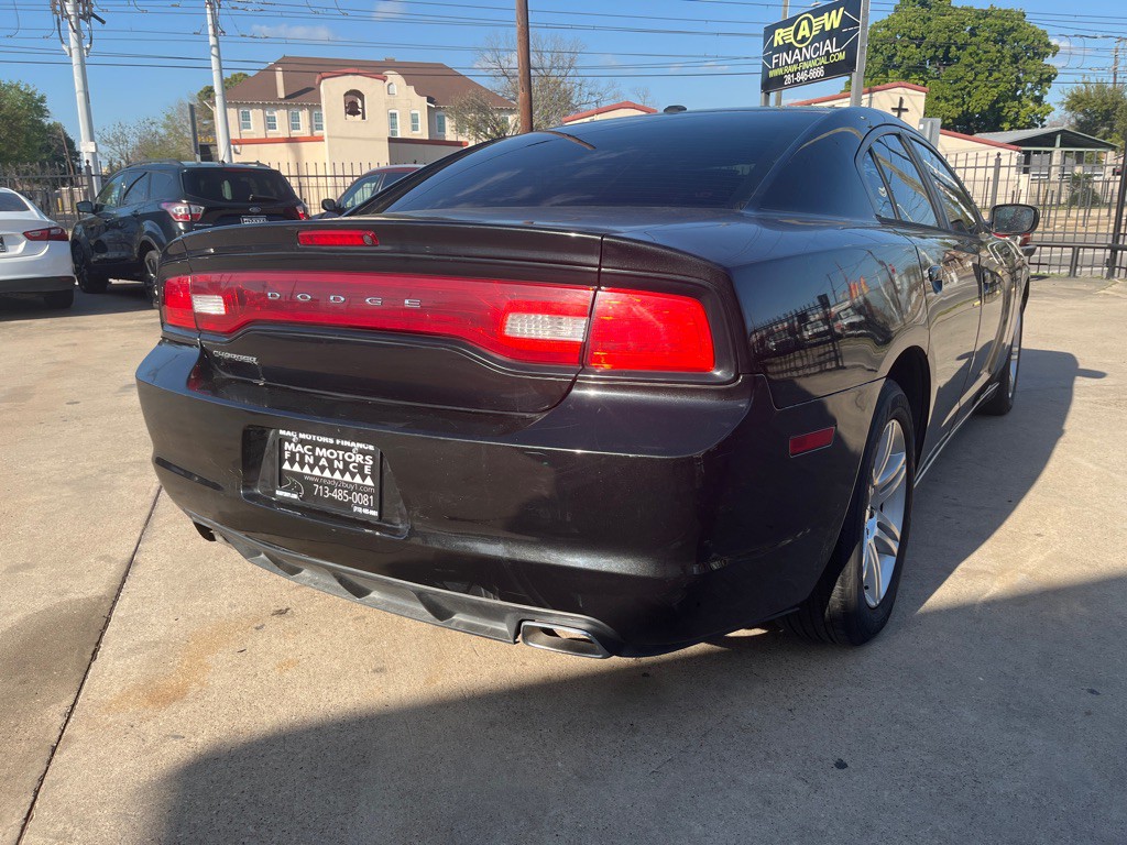 2011 Dodge Charger Image 4