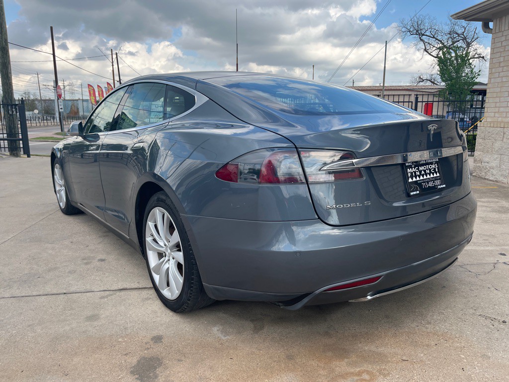 2013 Tesla Model S Image 2