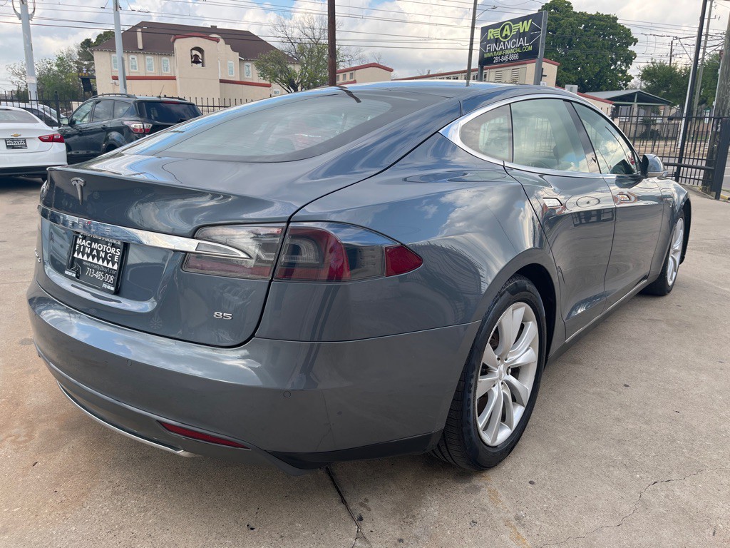 2013 Tesla Model S Image 10