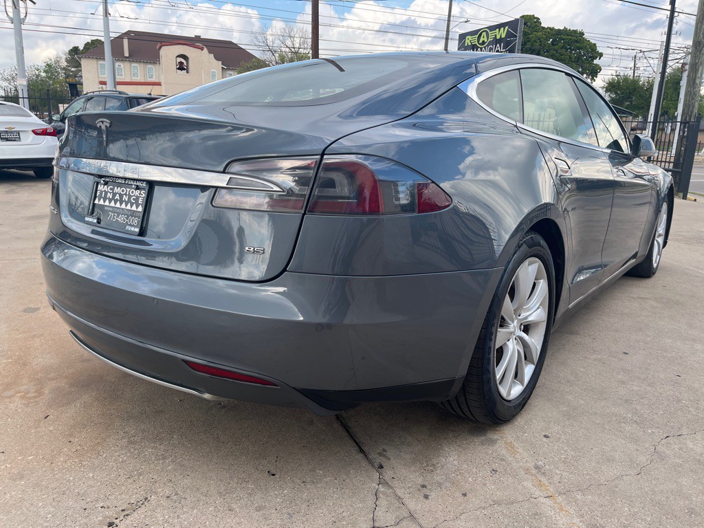 2013 Tesla Model S Image 13