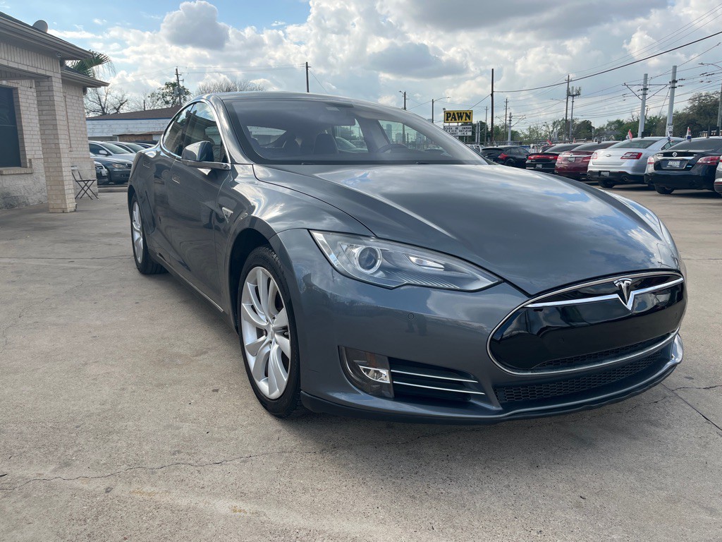 2013 Tesla Model S Image 22