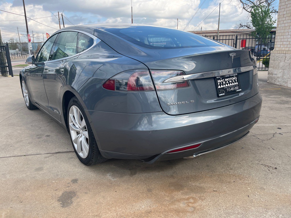 2013 Tesla Model S Image 24