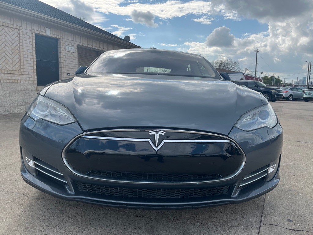 2013 Tesla Model S Image 25