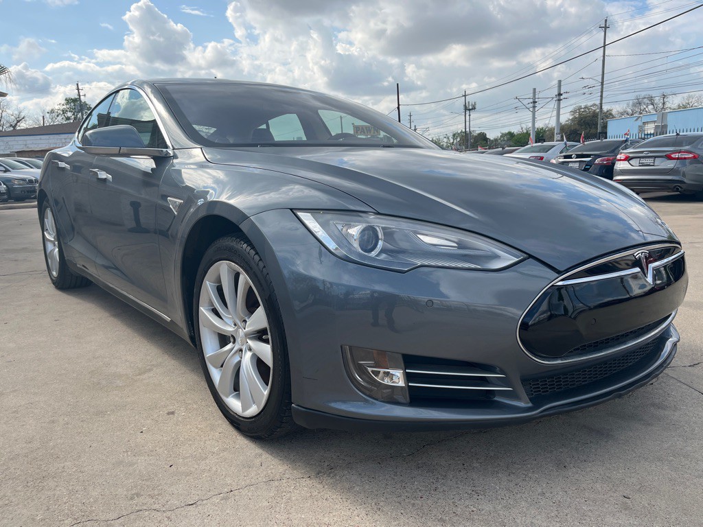 2013 Tesla Model S Image 30