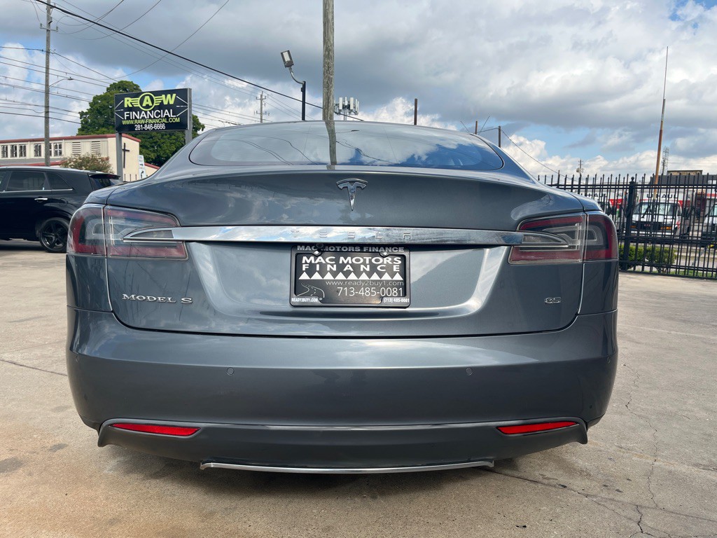 2013 Tesla Model S Image 37