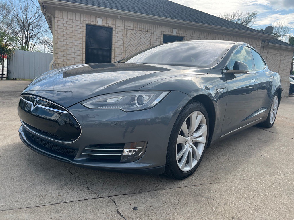2013 Tesla Model S Image 31