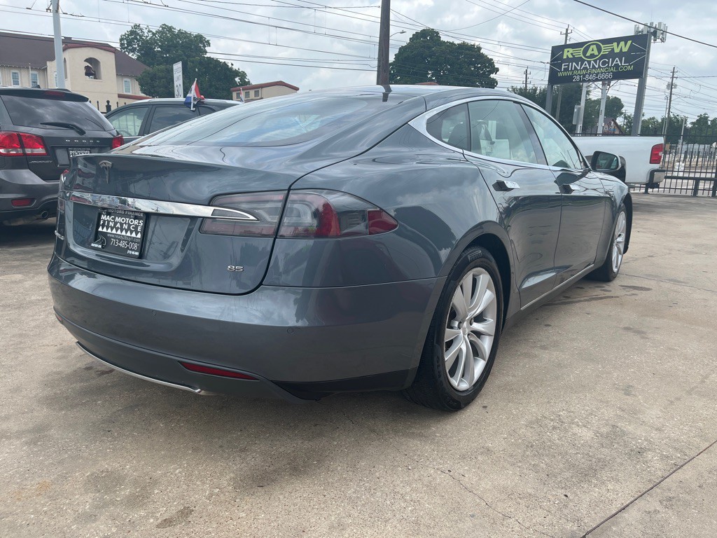 2013 Tesla Model S Image 4