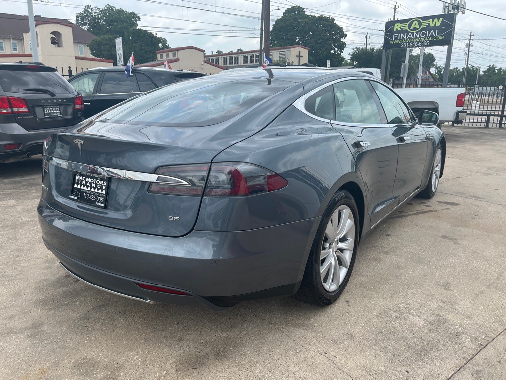 2013 Tesla Model S Image 6
