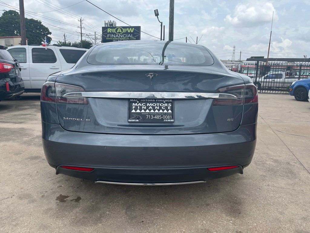2013 Tesla Model S Image 7