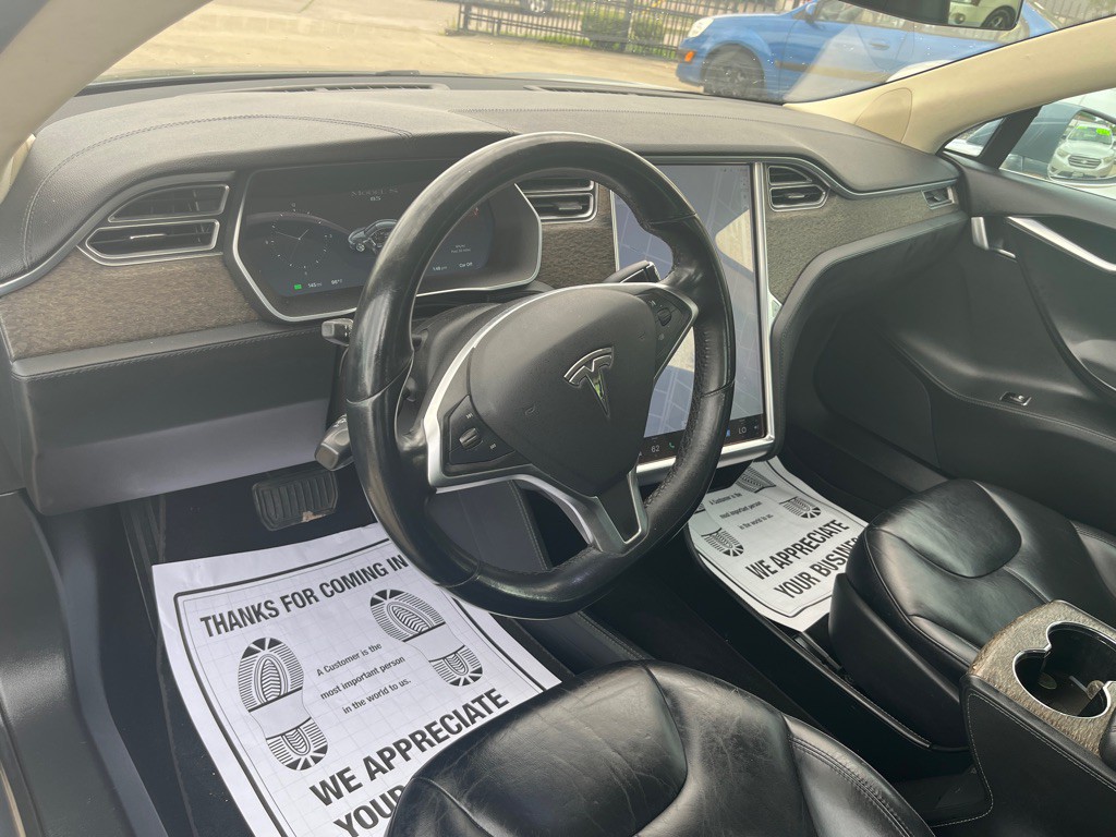 2013 Tesla Model S Image 11