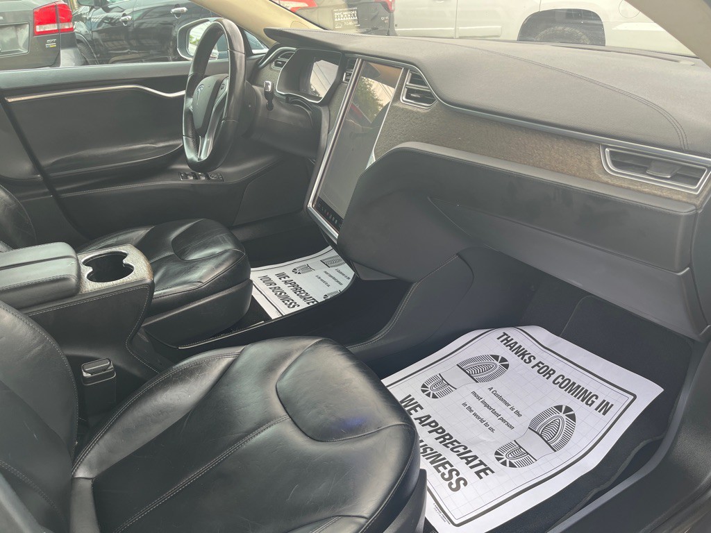 2013 Tesla Model S Image 13