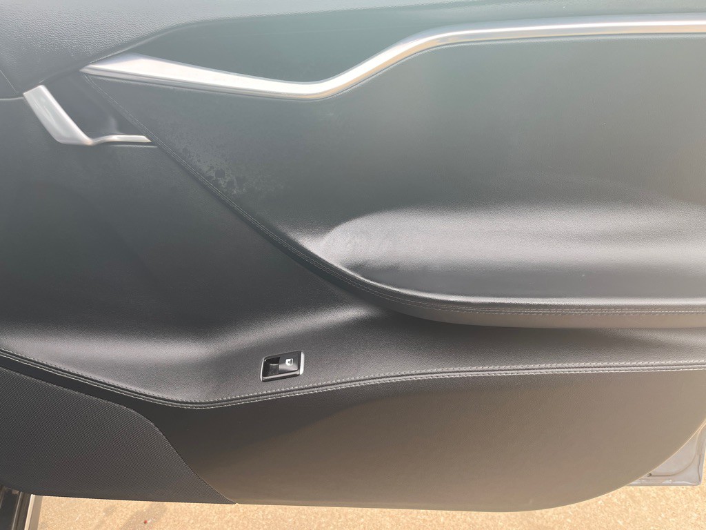 2013 Tesla Model S Image 15