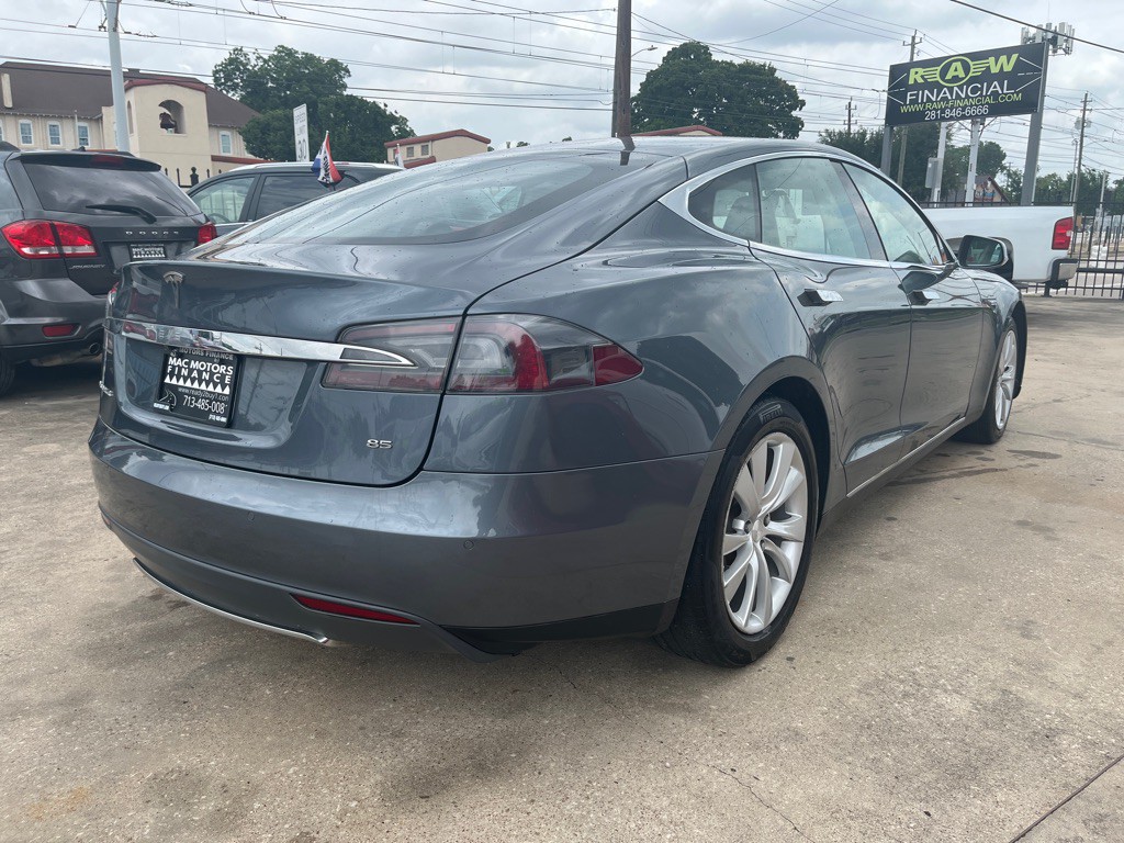 2013 Tesla Model S Image 24