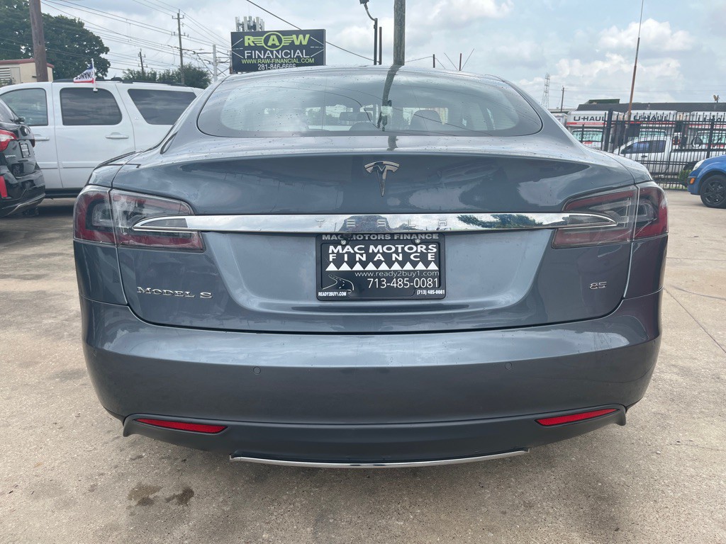 2013 Tesla Model S Image 25