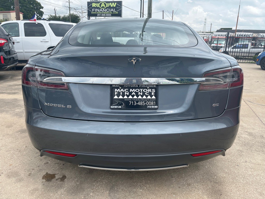 2013 Tesla Model S Image 44