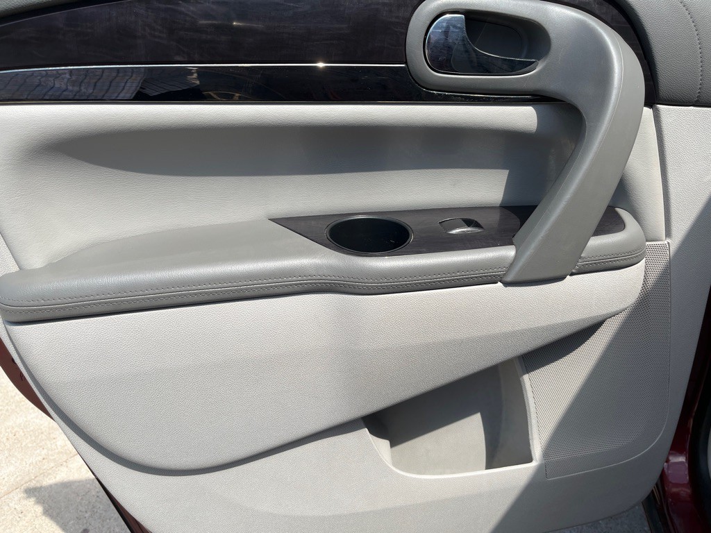 2016 Buick Enclave Image 15