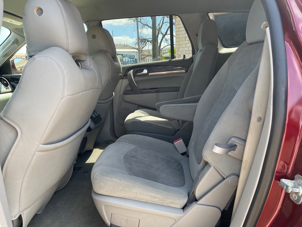 2016 Buick Enclave Image 16